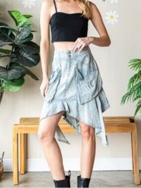 Oli And Hali Light Wash Y2k Denim Skirt - Women's